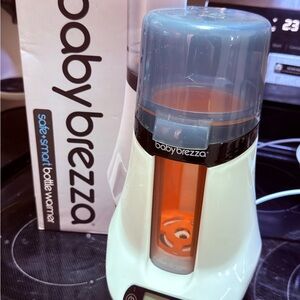 Baby Brezza Bottle Warmer - White and Black